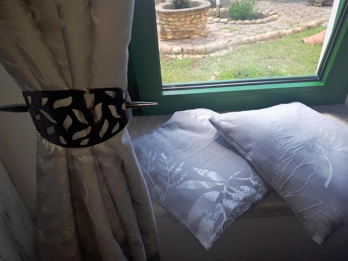 Apartment Terra Rossa Каштелир Экстерьер фото