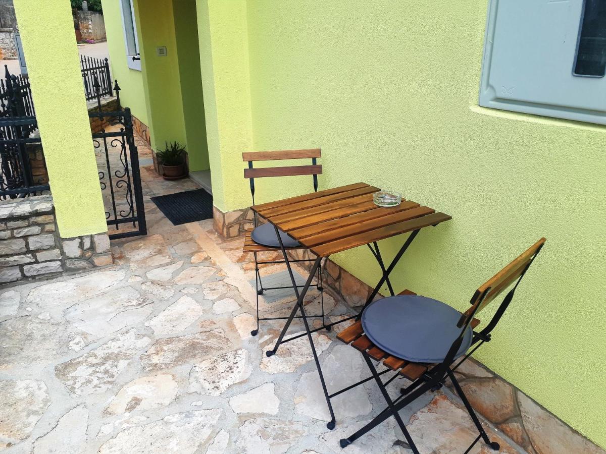 Apartment Terra Rossa Каштелир Экстерьер фото