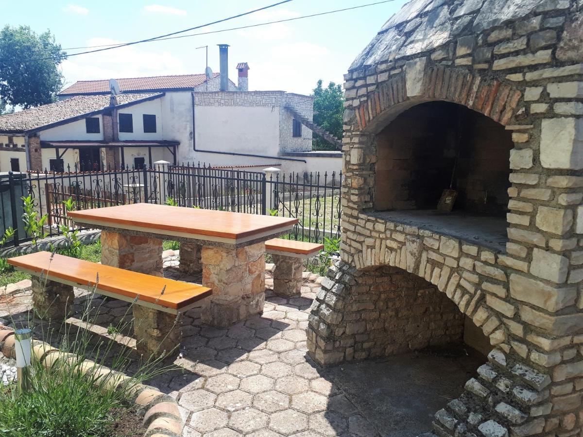 Apartment Terra Rossa Каштелир Экстерьер фото